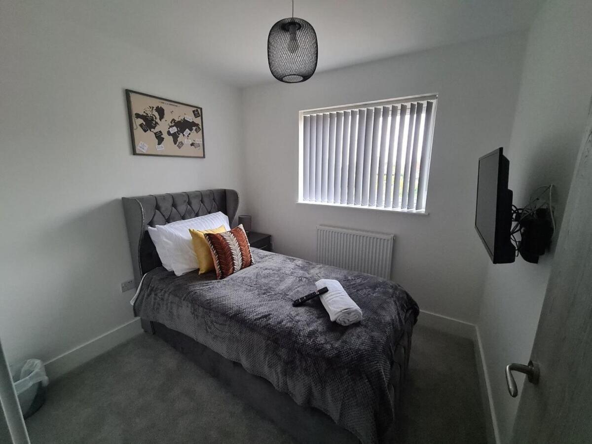 Sav 5 Bed Luxury Detached House In Leicester Humberstone Bilik gambar